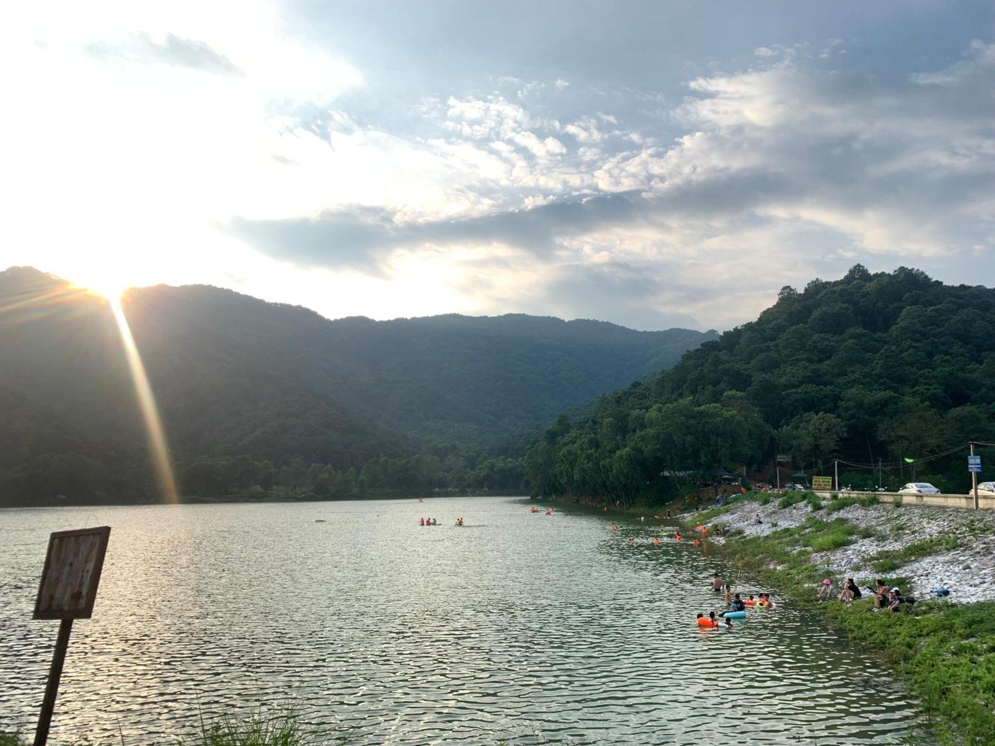 Chu Thien Homestay And Camping Hanoi Luaran gambar